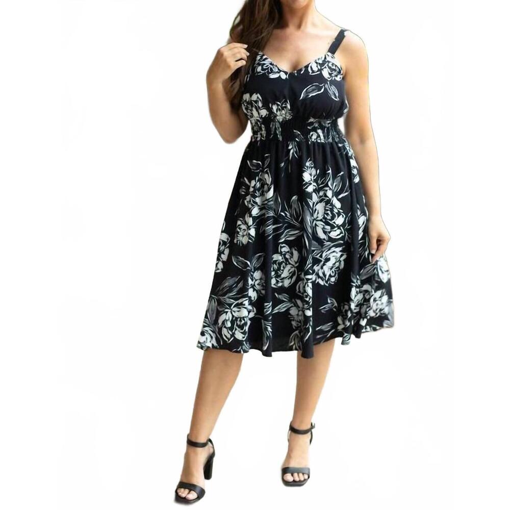 NEW MICHELLE MAE cassidy midi dress in black and white floral